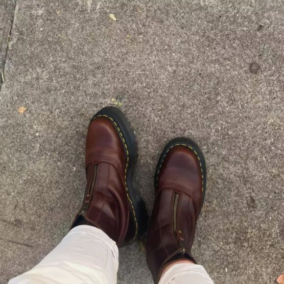 DR. MARTENS JETTA ZIPPED SENDAL LEATHER PLATFORM BOOTS in Dark Brown MSRP$250 - Picture 6 of 16